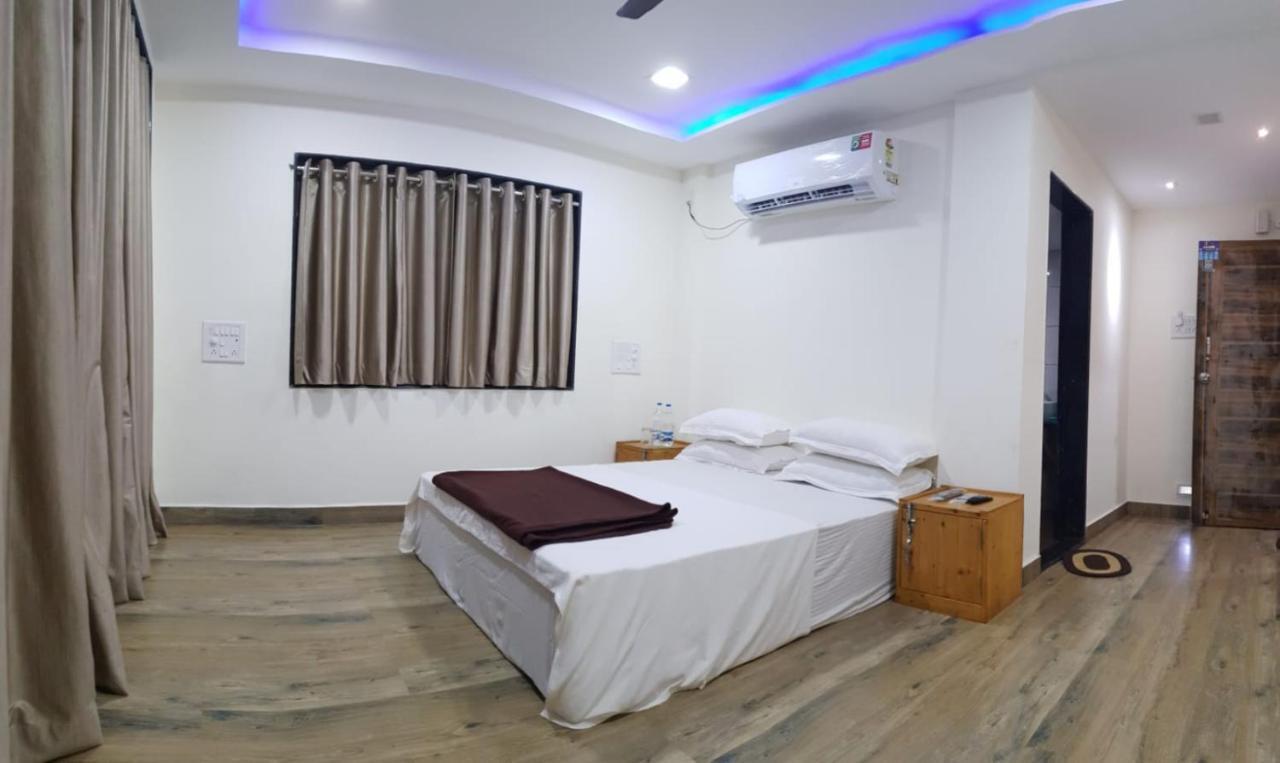 Vengurla Klub Khavana- The Exclusive Beachfront Resort מראה חיצוני תמונה